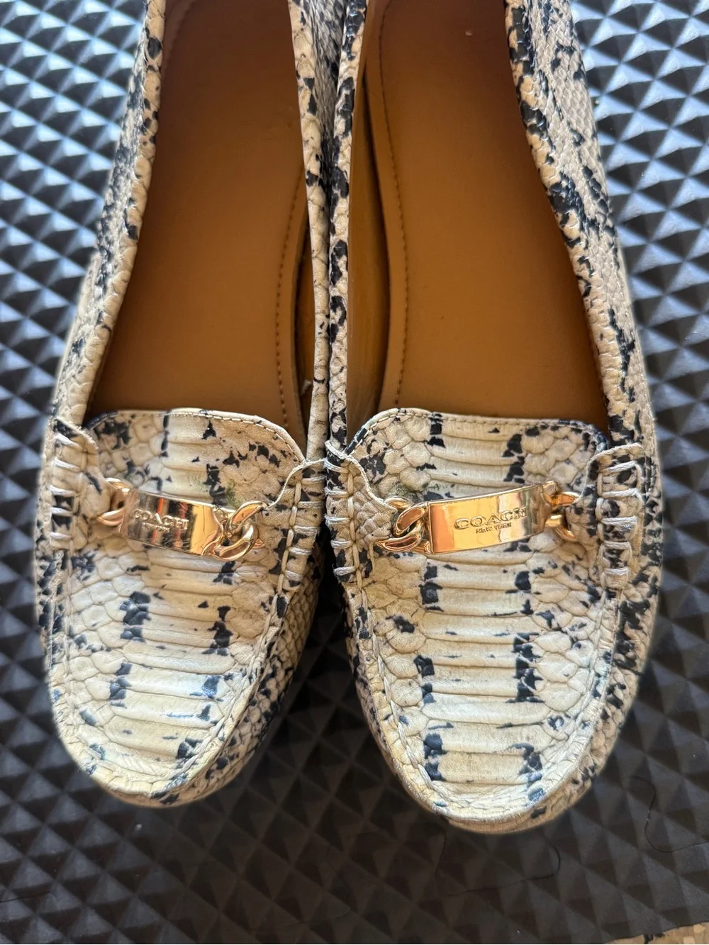 Coach snakeskin print loafers 6.5 women’s